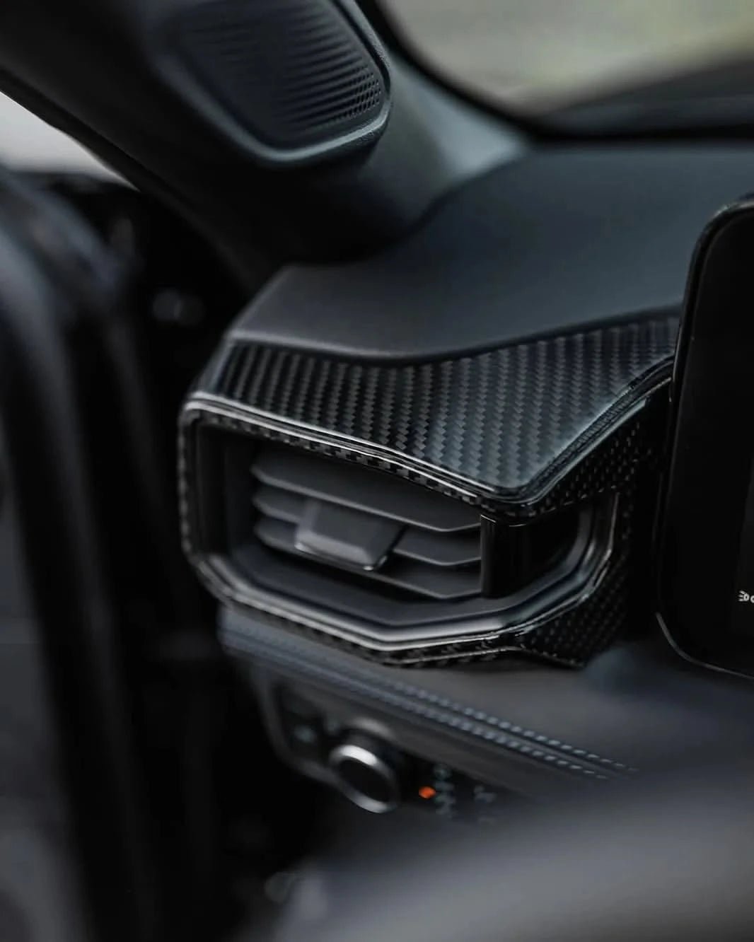 Carbon Fiber Driver - Side Air Vent Cover Trim - Ford Mustang (2024+) - Exotics Carbon Design