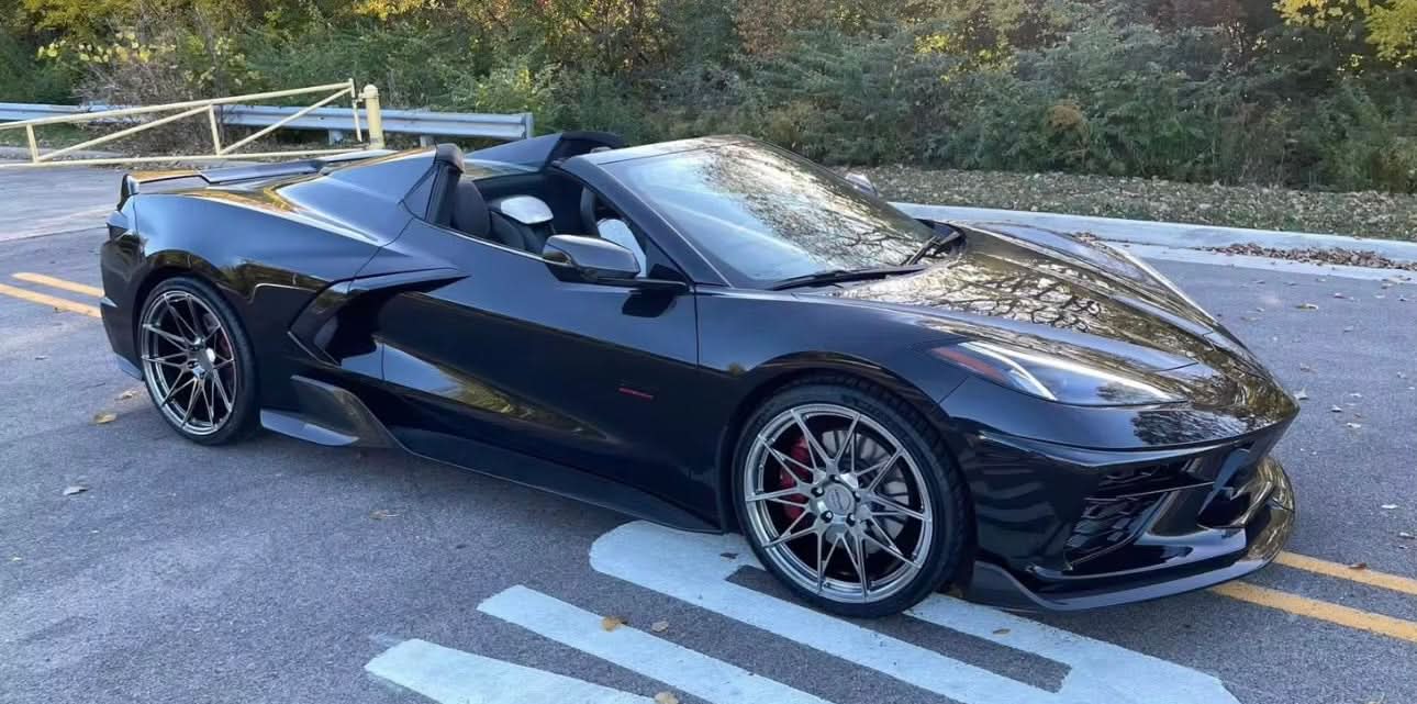 Corvette C8 - SQ Style Carbon Fiber Side Skirts - Exotics Carbon Design