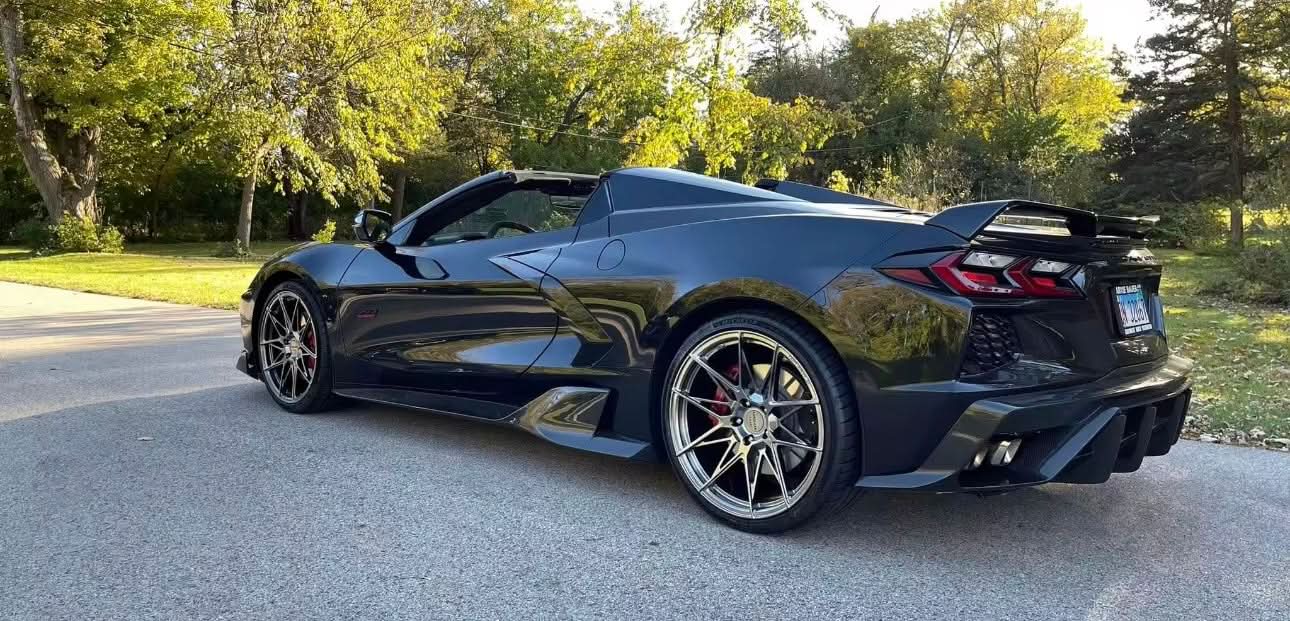 Corvette C8 - SQ Style Carbon Fiber Side Skirts - Exotics Carbon Design