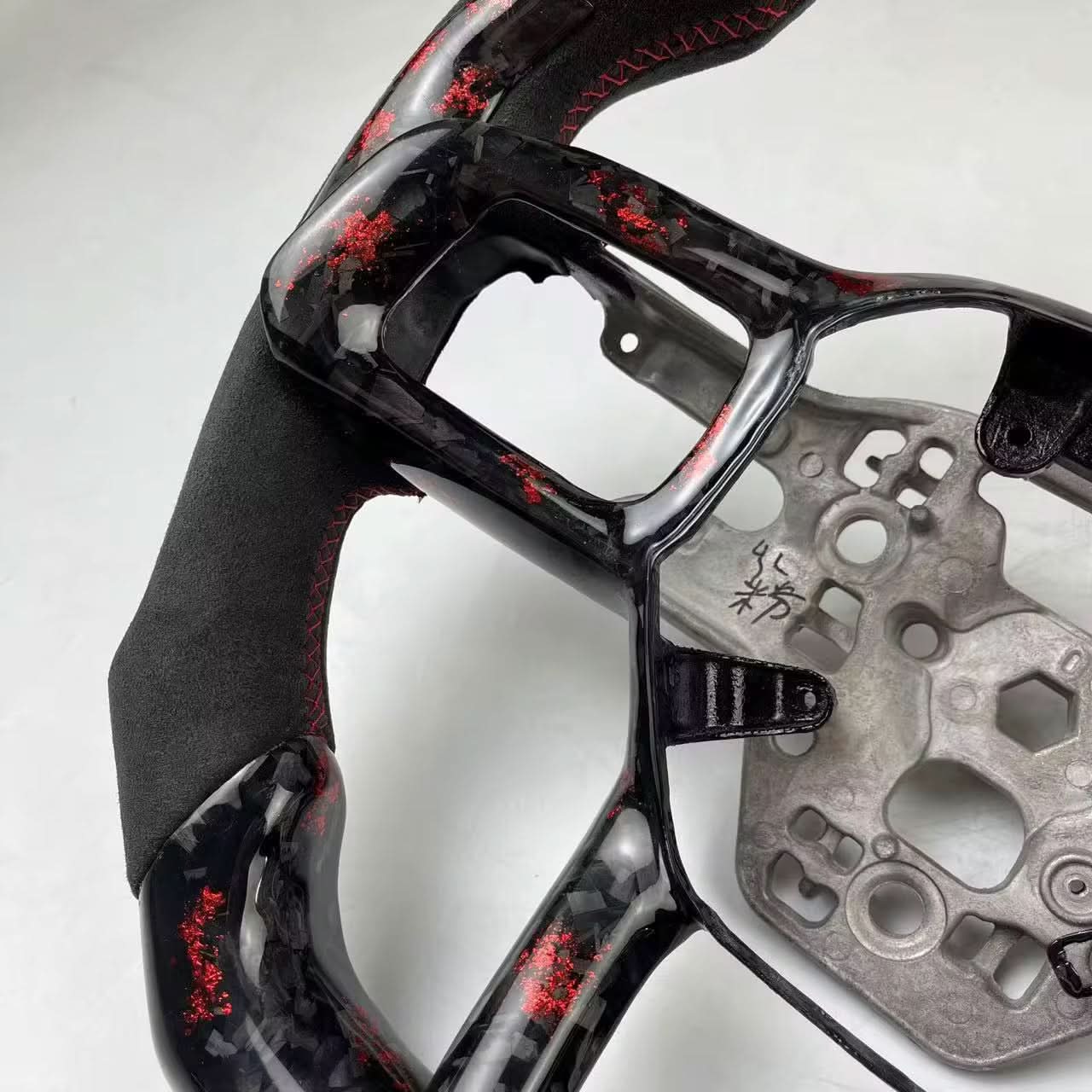Red Forged Carbon Fiber Steering Wheel – Ford Mustang S650 (2024+) - Exotics Carbon Design