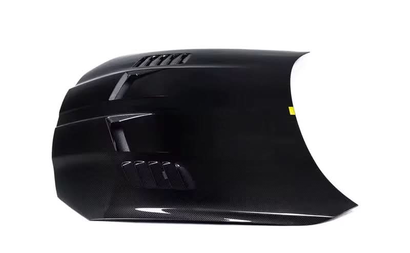 Vented Carbon Fiber Front Hood – BMW M4 G82 (2021–2024) - Exotics Carbon Design