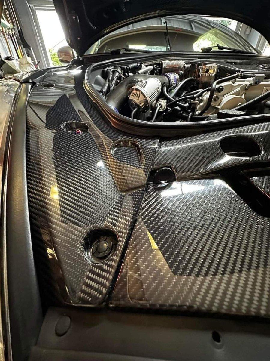 Nissan GT-R R35 Carbon Fiber Engine Cover Set