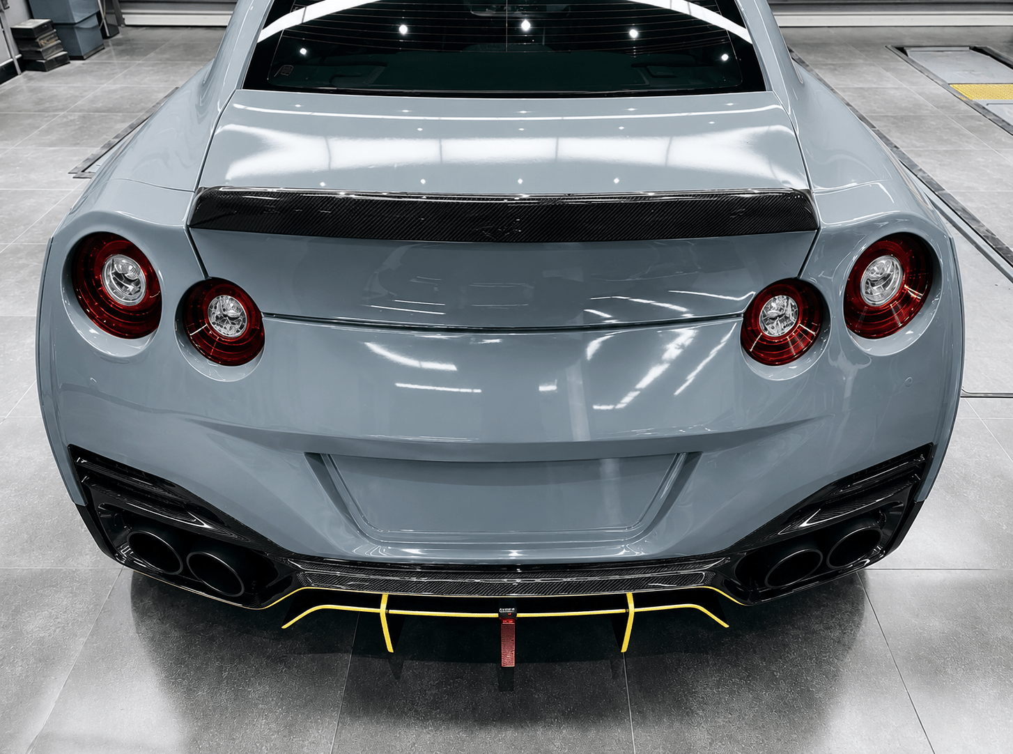 09-17 Nissan GT-R V-Style Carbon Fiber Trunk Spoiler - Exotics Carbon Design