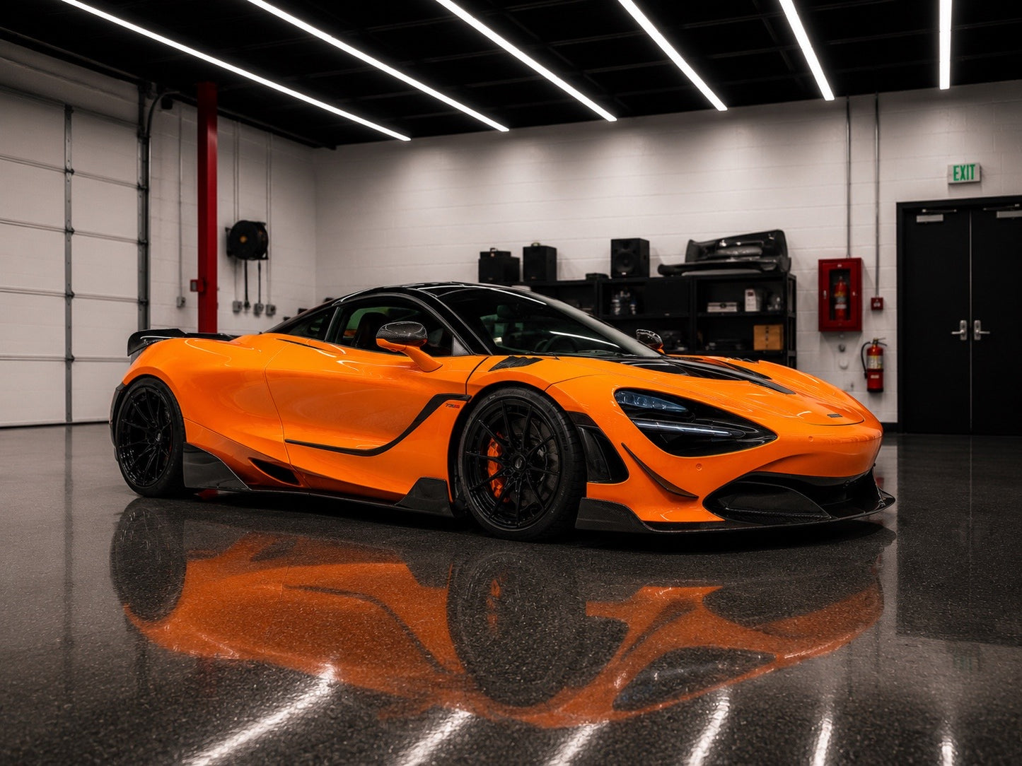 McLaren 720S / 750S / 765LT Carbon Fiber Door Insert Trim Set