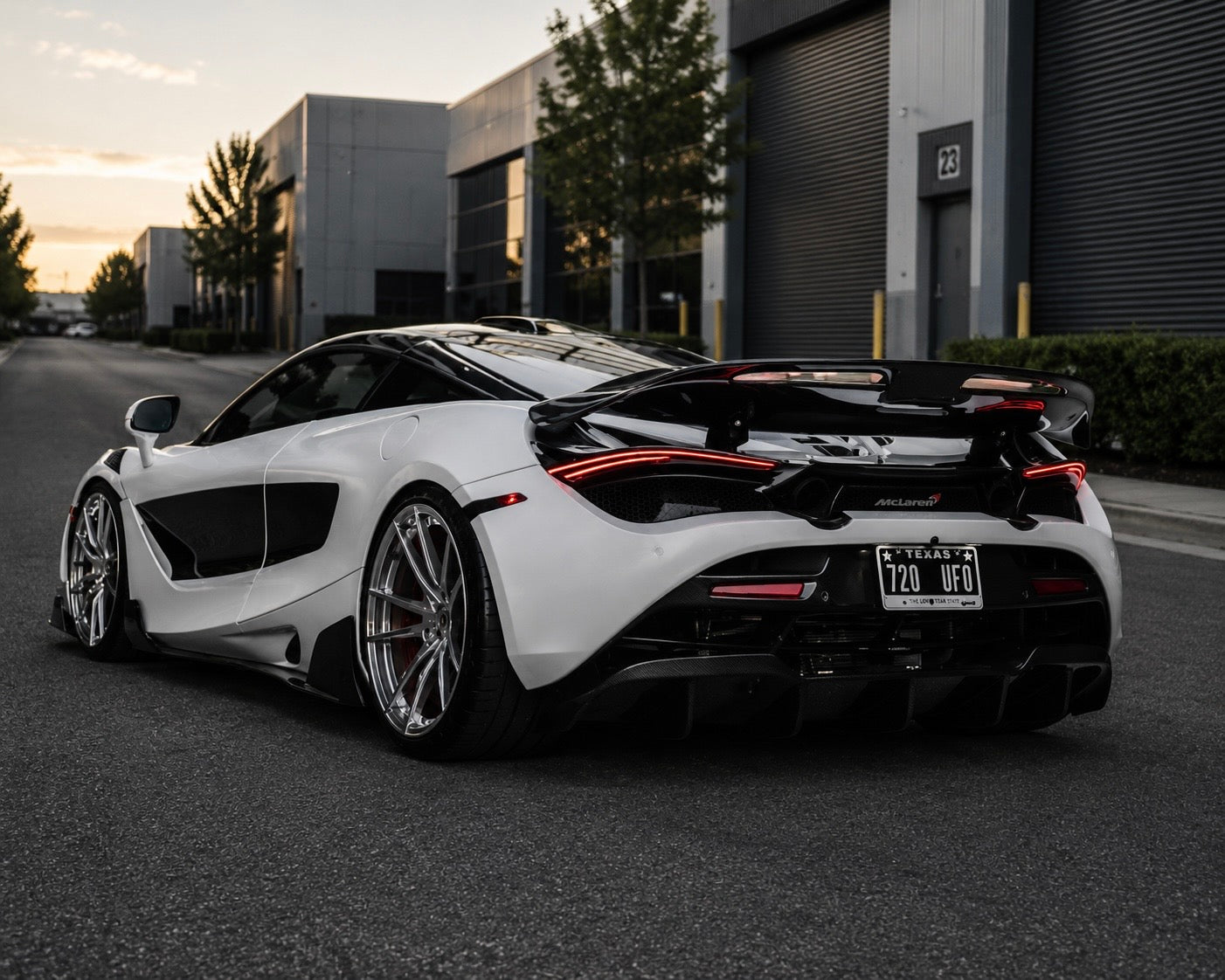 Z-Style Carbon Fiber Rear Wing – McLaren 720S (2017–2023)