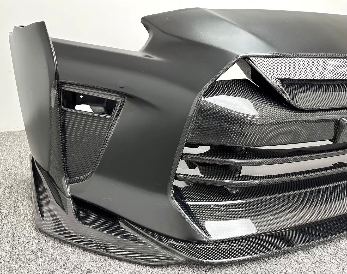 Z-Style Design Carbon Fiber Front Bumper - Nissan GT-R R35 (2017+)