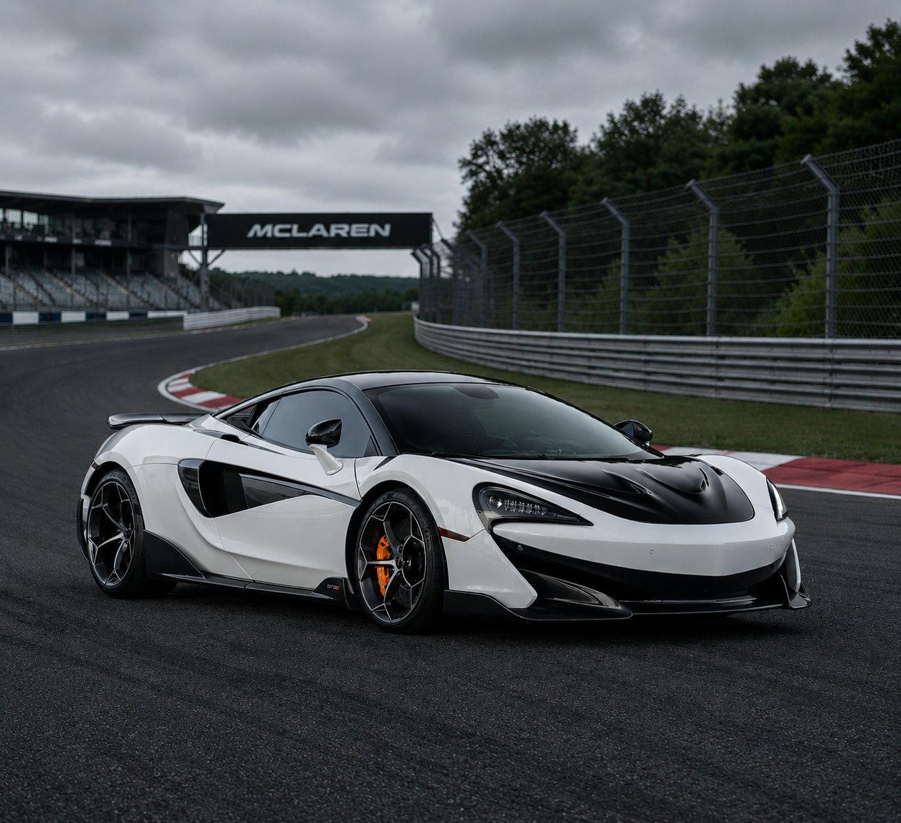 McLaren 600LT - MSO Style Carbon Fiber Side Skirts
