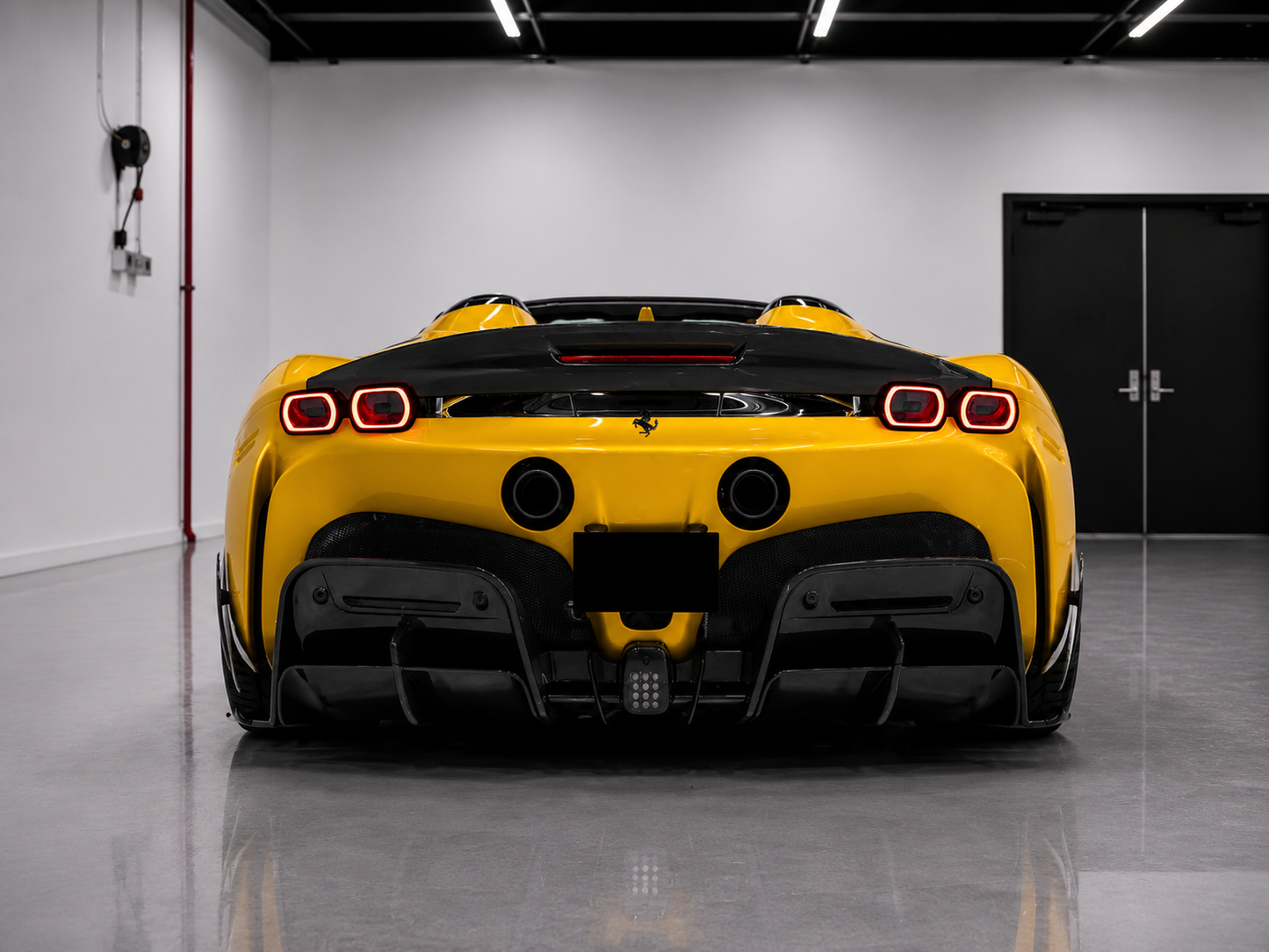 Ferrari SF90 - Carbon Fiber Back Diffuser