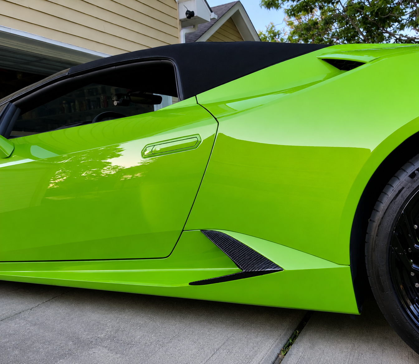 Lamborghini Huracán Carbon Fiber Side Skirt Trim