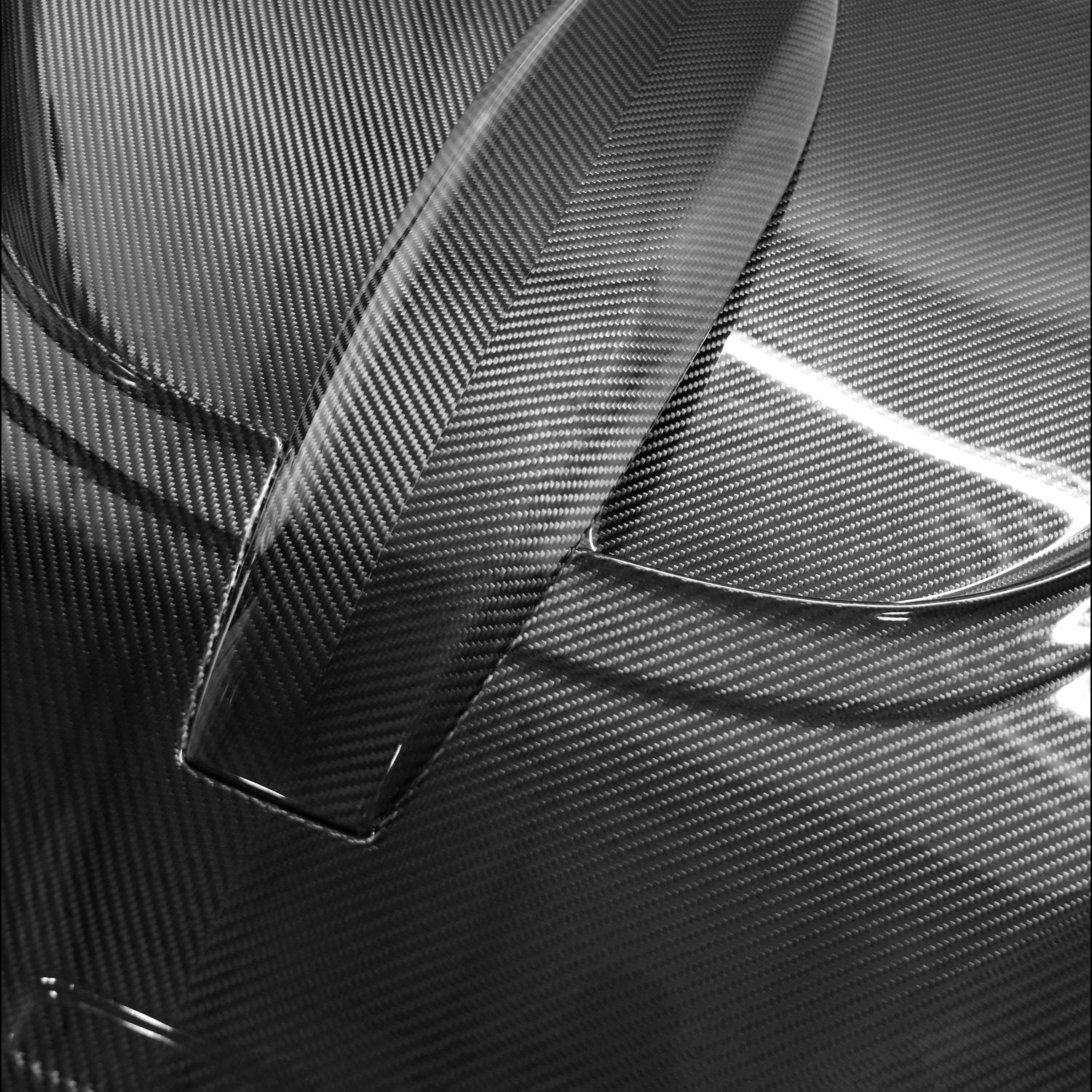 P1 Style Carbon Fiber Vented Front Hood – McLaren 720S (2017–2023) - Exotics Carbon Design