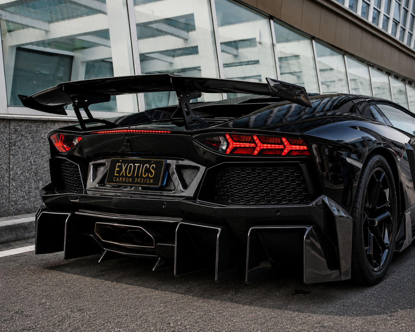 Track-Inspired Exotic Design Carbon Fiber Rear Wing – Lamborghini Aventador LP700