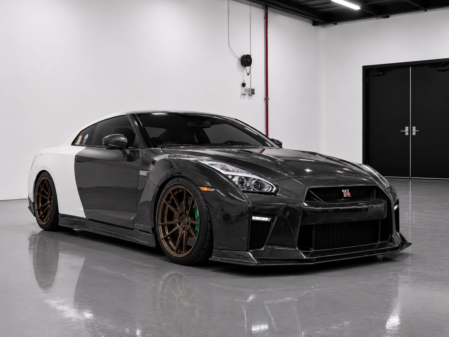 Carbon Fiber Lightweight Doors - Nissan GT-R R35 (2009-2024)