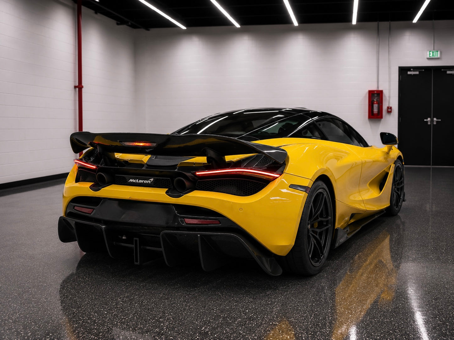McLaren 720S GTR Style Carbon Fiber Rear Diffuser