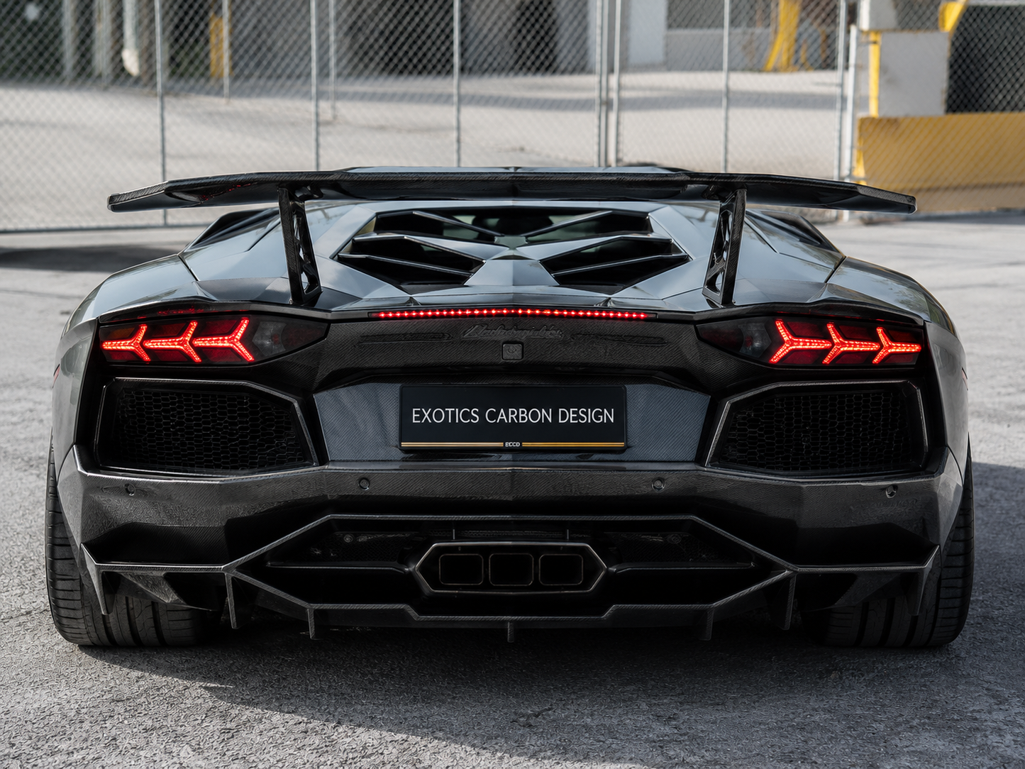 Lamborghini Aventador LP700/LP720/LP750 - Carbon Fiber Rear Diffuser