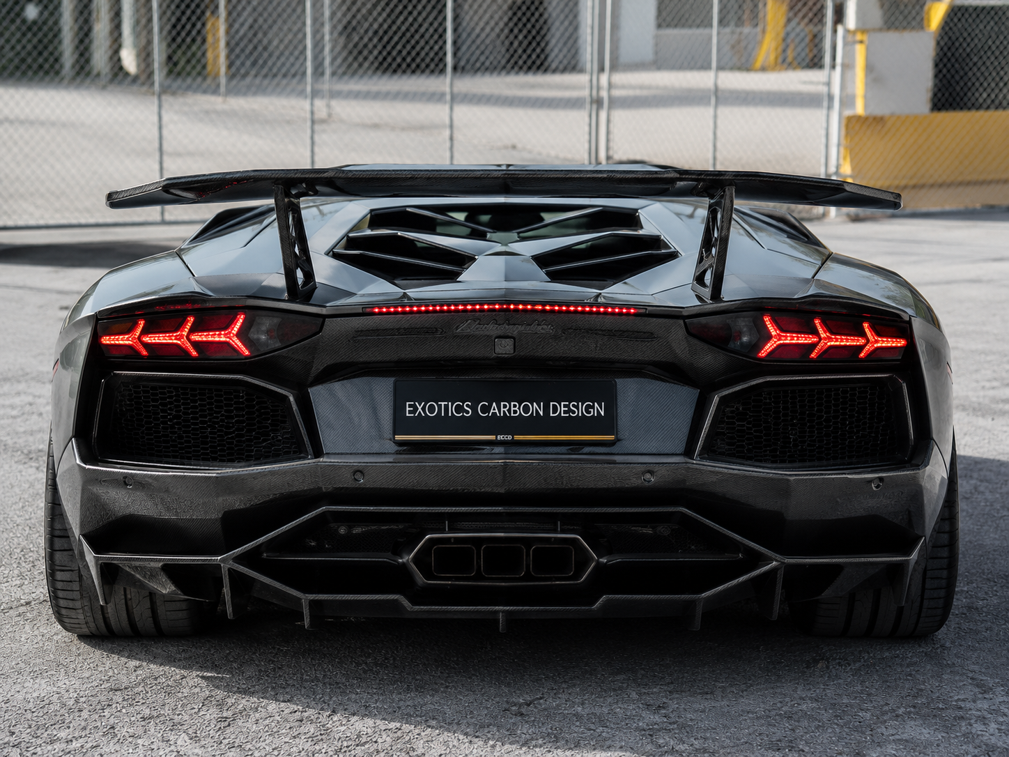 Lamborghini Aventador LP700/LP720/LP750 - Carbon Fiber Rear Diffuser