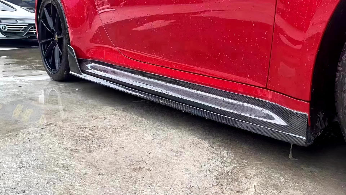 Porsche 911 (992) Carbon Fiber Side Skirts