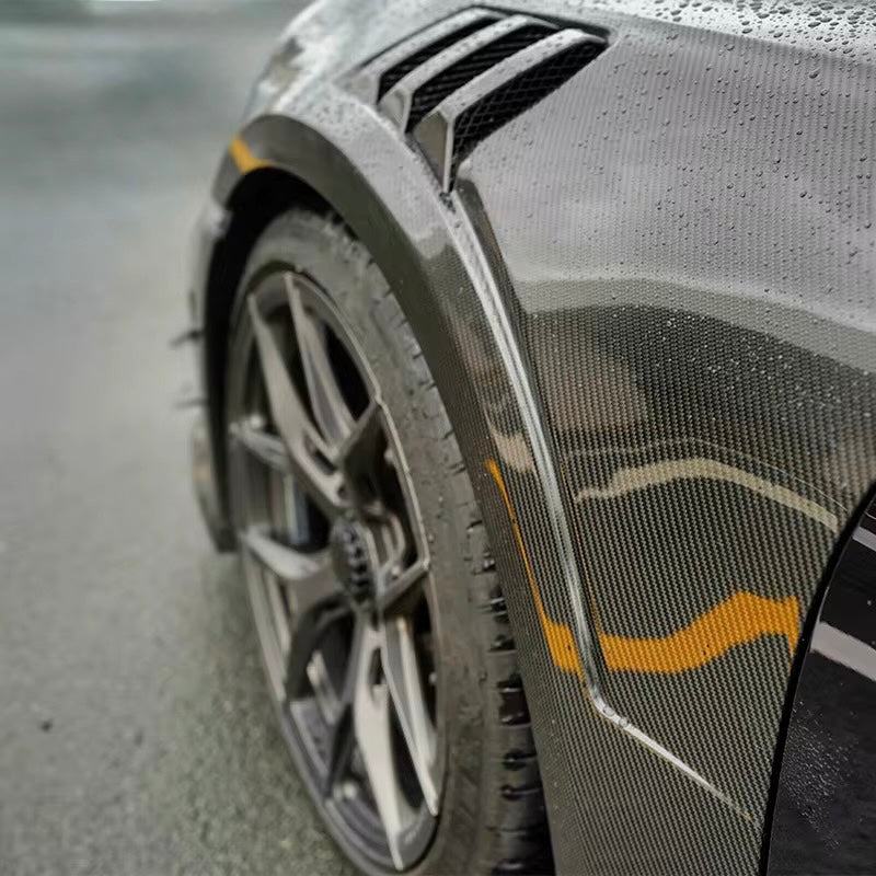 Porsche 911 (992) Turbo S Carbon Fiber Side Fenders
