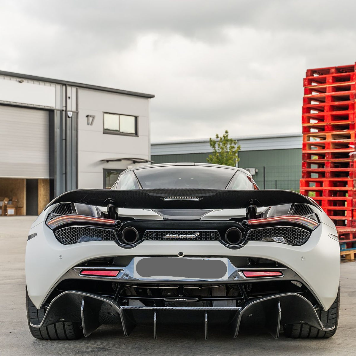 McLaren 720S V-Style Carbon Fiber Rear Diffuser