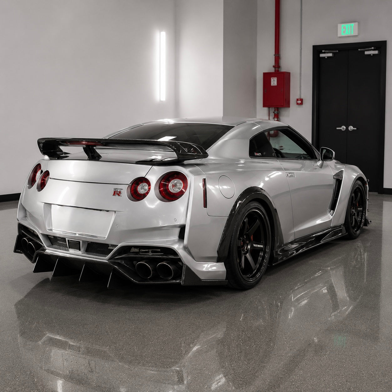 (2009-2015) Nissan GT-R R35 - Carbon Fiber Rear Fender Flares
