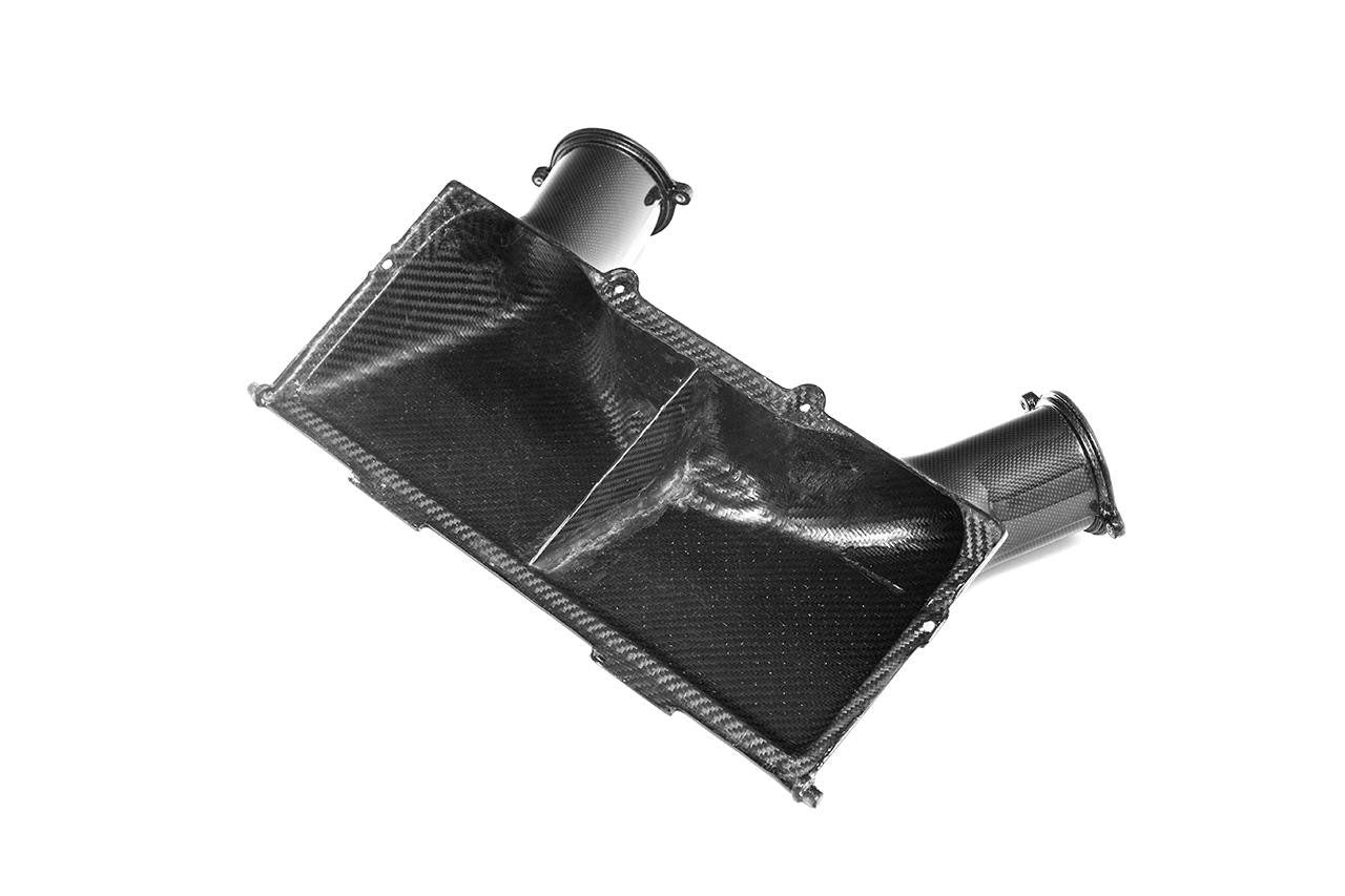 Ferrari 488 - carbon fiber airbox coverlid