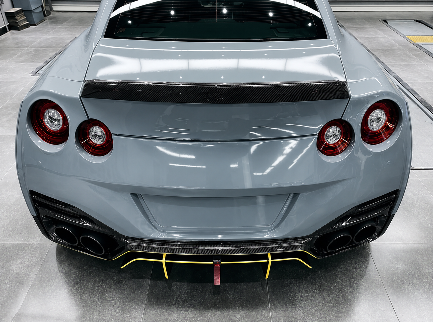 09-17 Nissan GT-R V-Style Carbon Fiber Trunk Spoiler