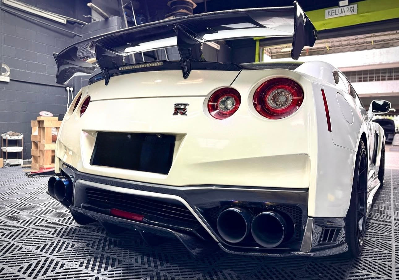 2008-2016 Nissan GT-R R35 Carbon Fiber Rear Undertray Diffuser & Canards