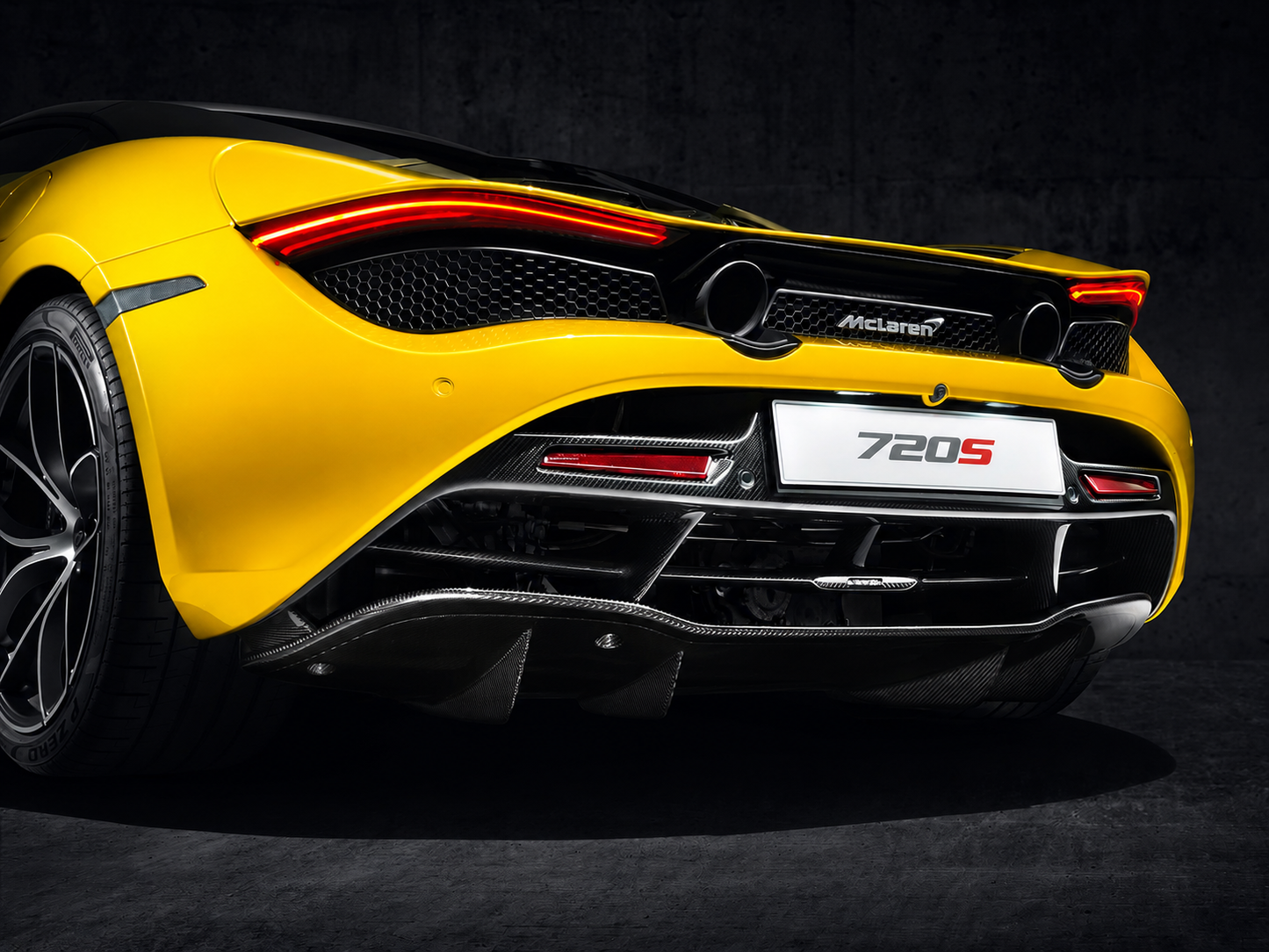 McLaren 720S Carbon Fiber Rear Bumper Insert Trim
