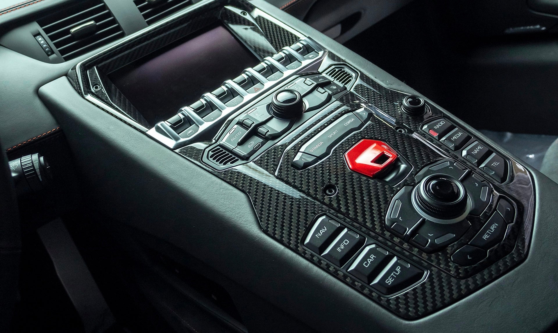 Carbon Fiber Center Console Trim for Lamborghini Aventador (LP700 / LP740) - Exotics Carbon Design