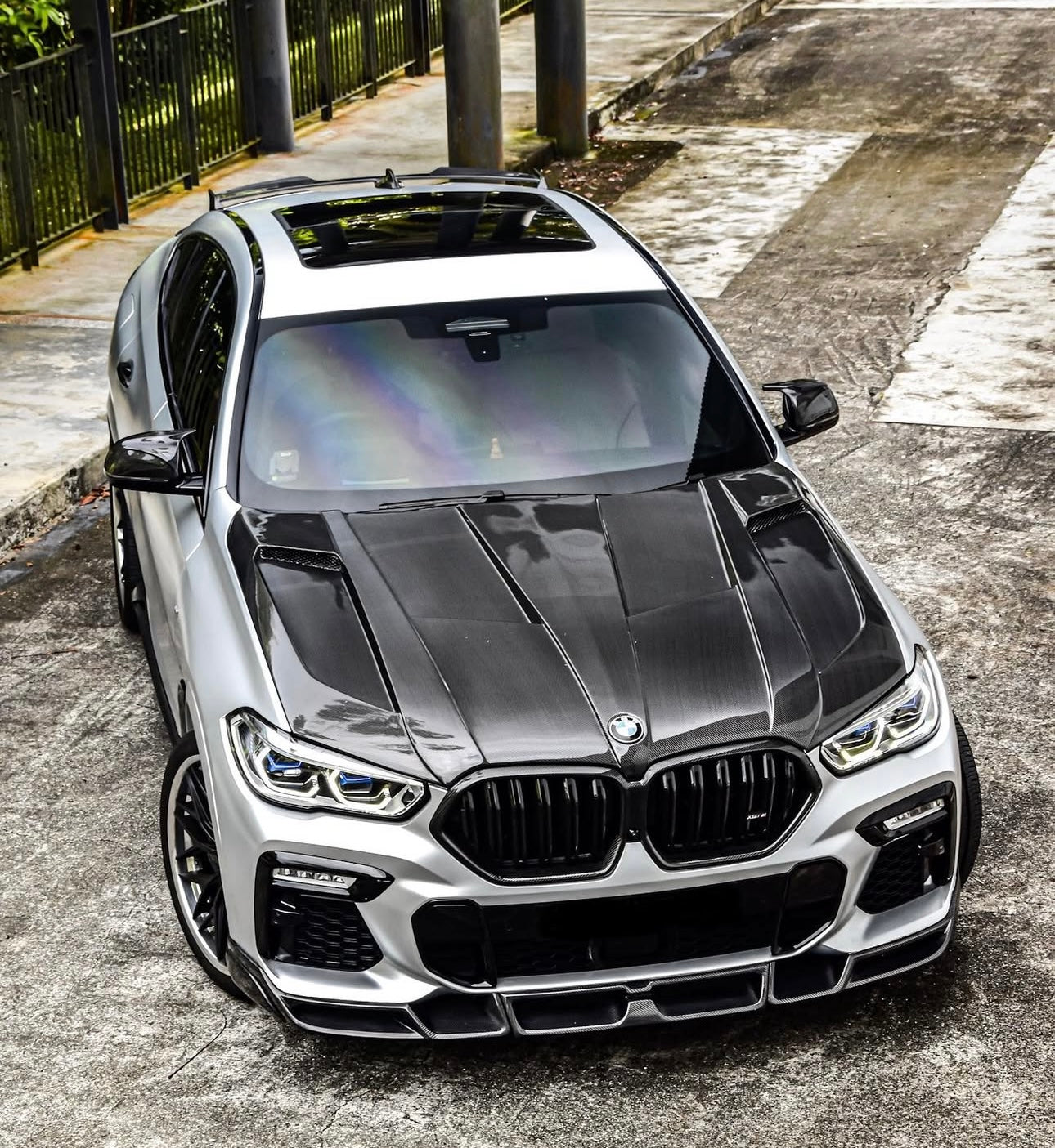 MH Style Carbon Fiber Vented Engine Hood – BMW F95 X5M / F96 X6M / G05 X5 / G06 X6 - Exotics Carbon Design