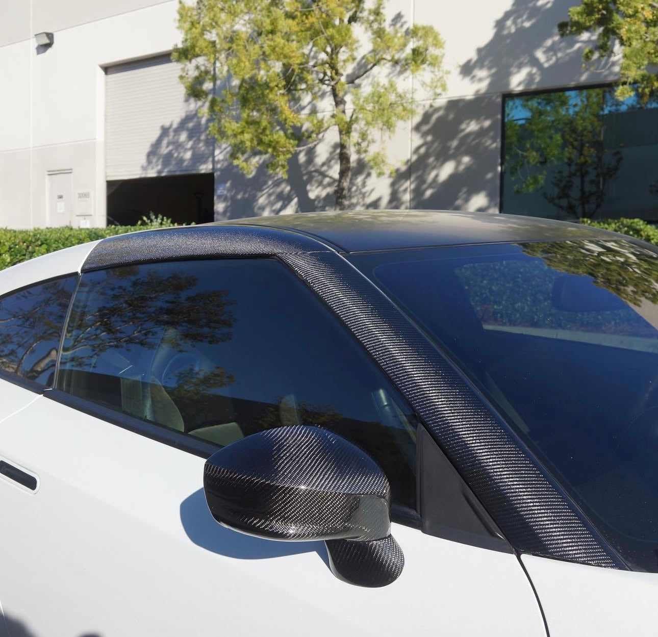 Nissan GTR R35 – Carbon Fiber Trim Window Strip Trim - Exotics Carbon Design