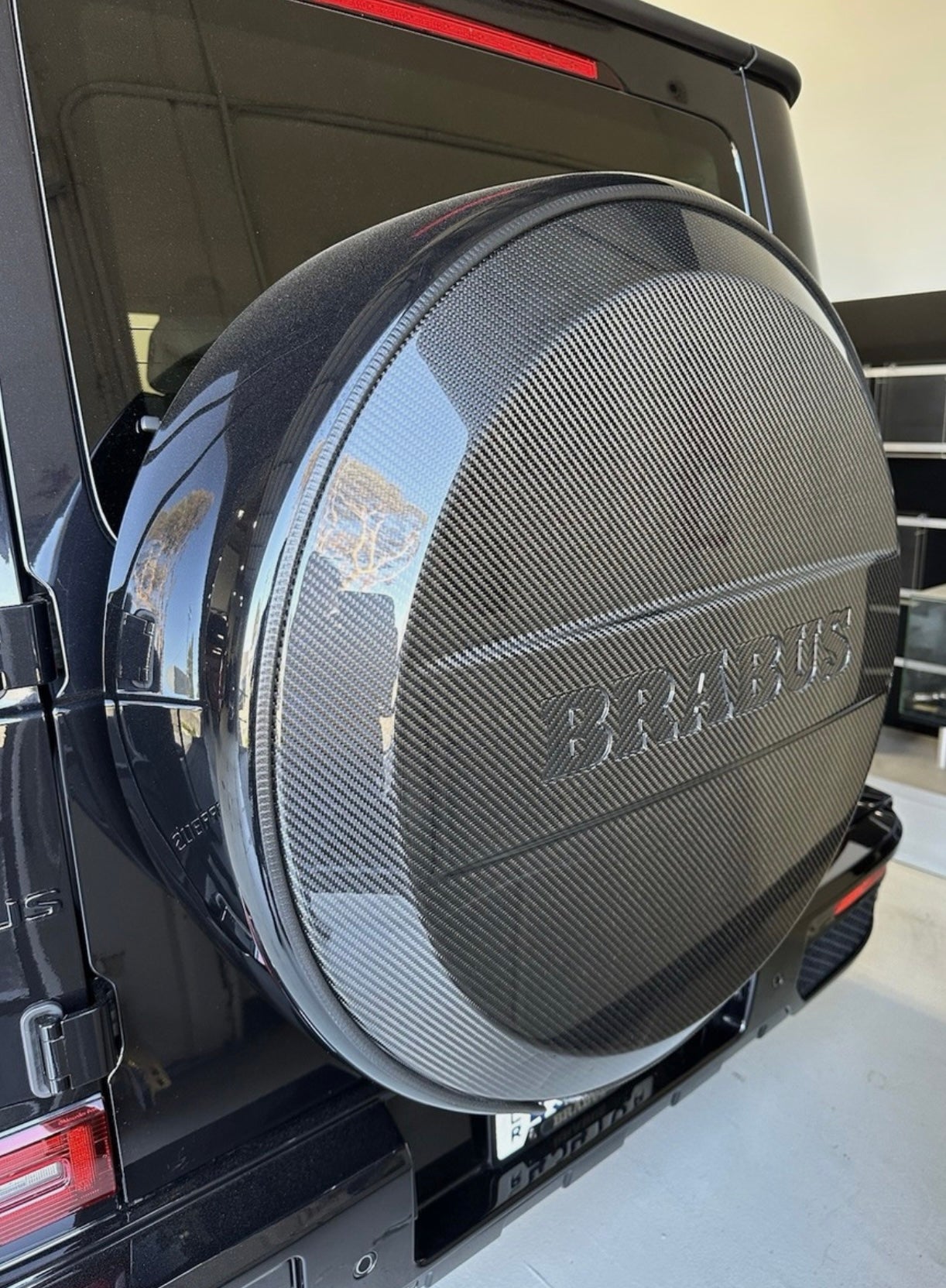 Mercedes G-Class W463/W464 G500 / G550 / G63 - Carbon Fiber Spare Tire Cover - Exotics Carbon Design
