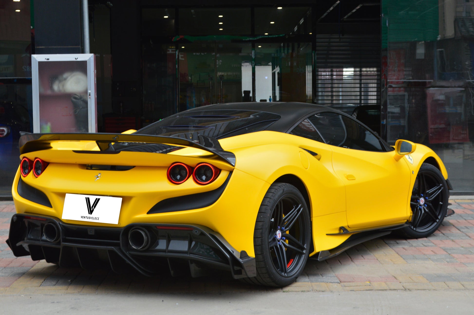 Ferrari F8 Tributo – Carbon Fiber Side Skirts - Exotics Carbon Design