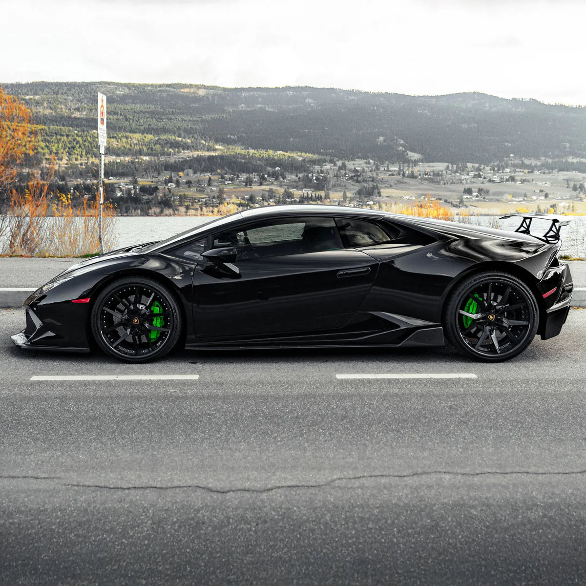 Lamborghini Huracan LP580 / LP610 - Pre-Preg Carbon Fiber Vorsteiner Style Side Skirts - Exotics Carbon Design
