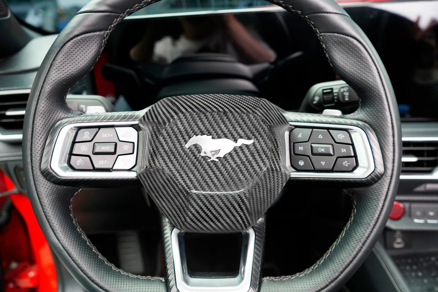 Ford Mustang (2024–2025) – Dry Carbon Fiber Steering Airbag Cover