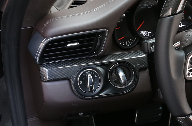 Porsche 718 – Carbon Fiber Center Dashboard Trim - Exotics Carbon Design