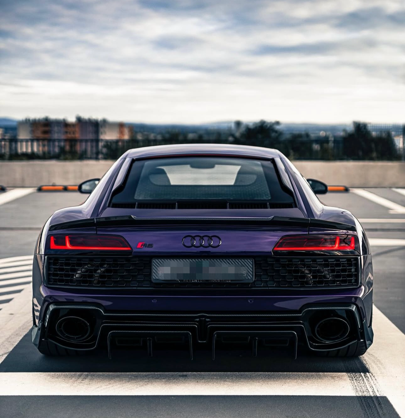 Audi R8 (2019-2024) Racing-Performance Style Carbon Fiber Rear Diffuser