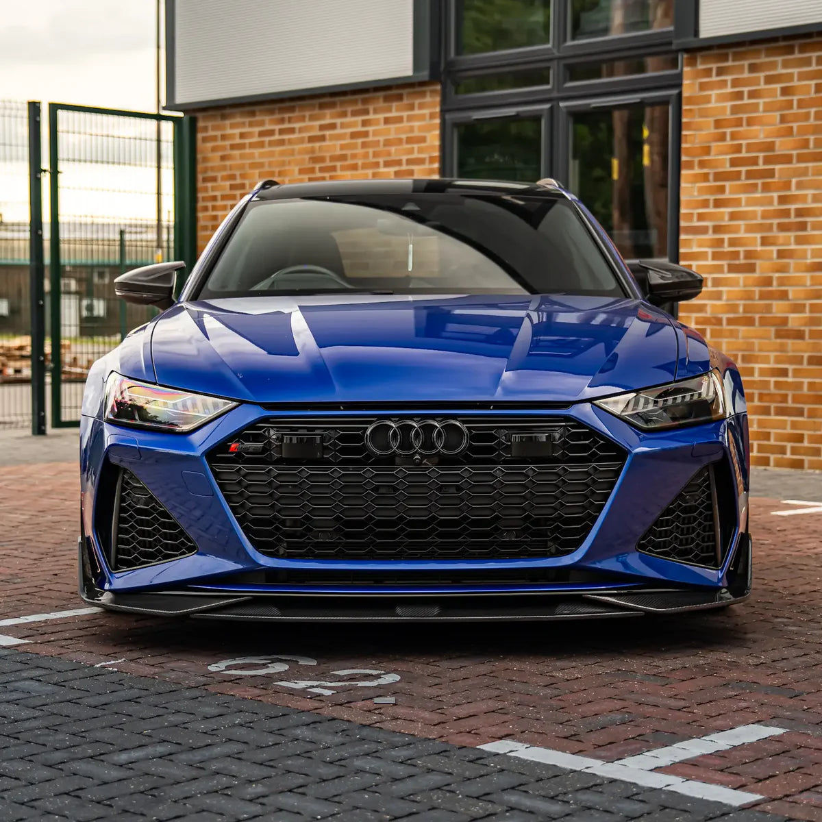 Audi RS6 / RS7 C8 (2020+) – MSY Style Pre-Preg Carbon Fiber Front Splitter - Exotics Carbon Design