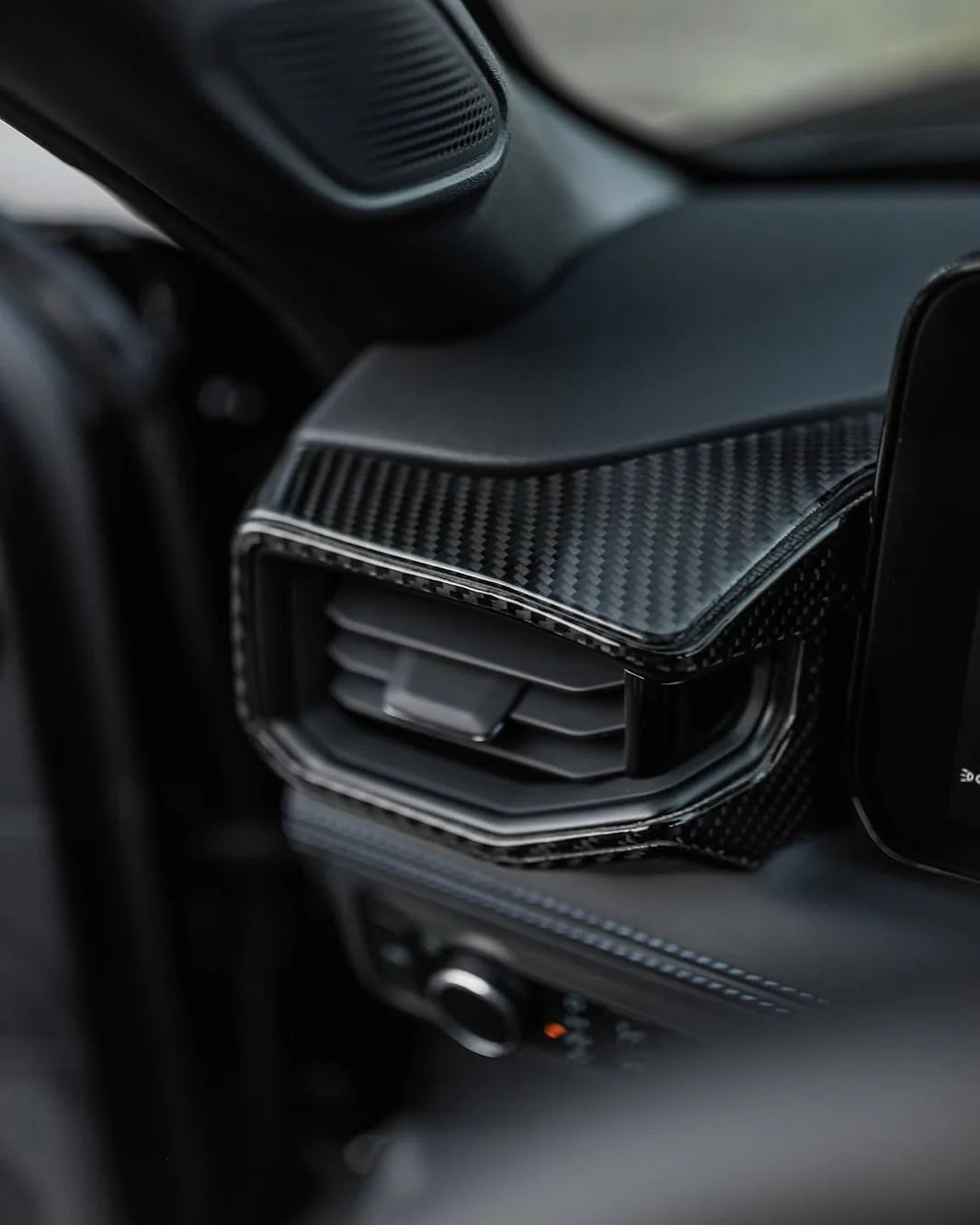 Carbon Fiber Driver-Side Air Vent Cover Trim - Ford Mustang (2024+) - Exotics Carbon Design