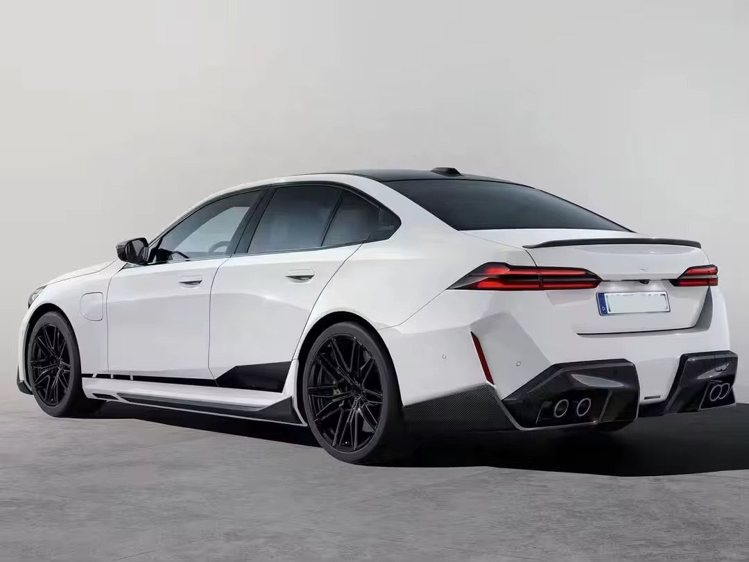 BMW M5 G90 - Carbon Fiber Rear Diffuser with Muffler Covers - Exotics Carbon Design