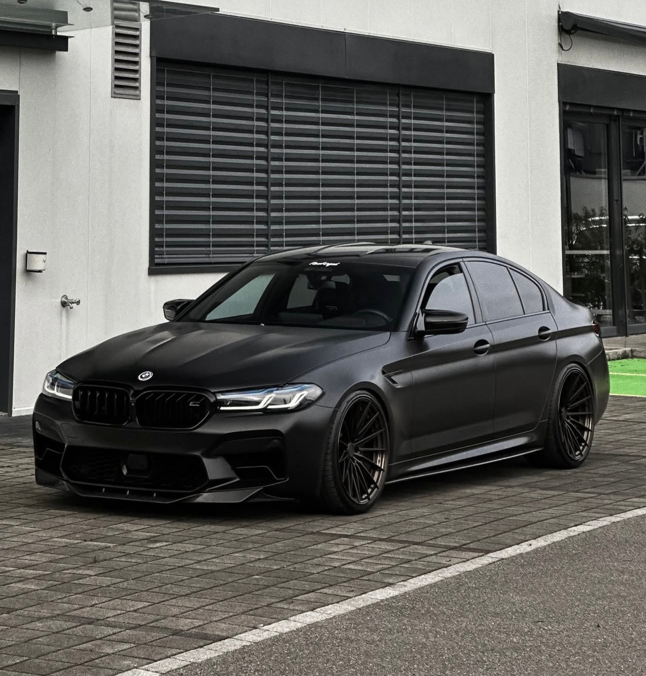 BMW M5 F90 (2017-2022) - Gloss Black Front Lip - Exotics Carbon Design