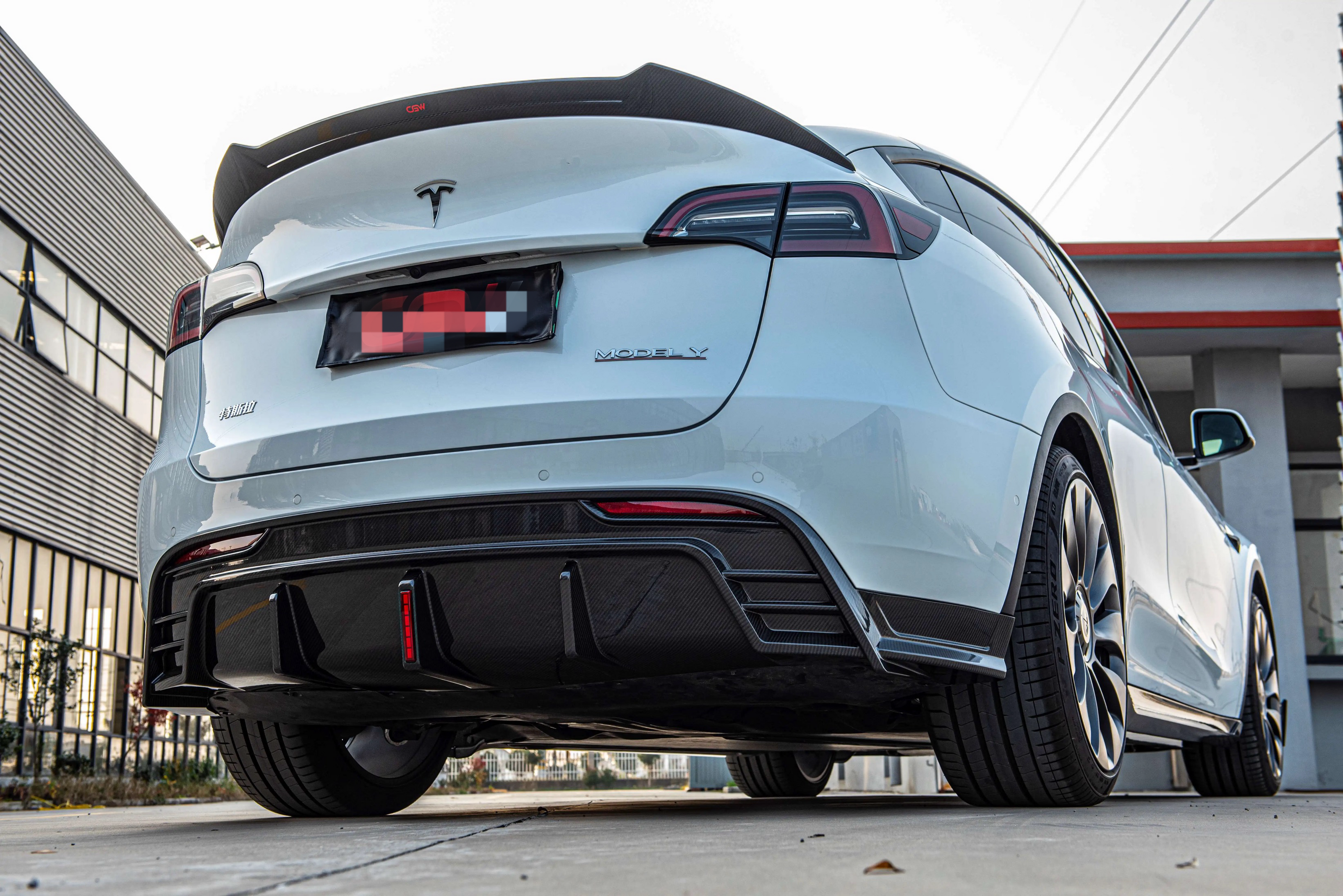 Tesla Model Y (2020-2024) - Carbon Fiber Trunk Spoiler - Exotics Carbon Design