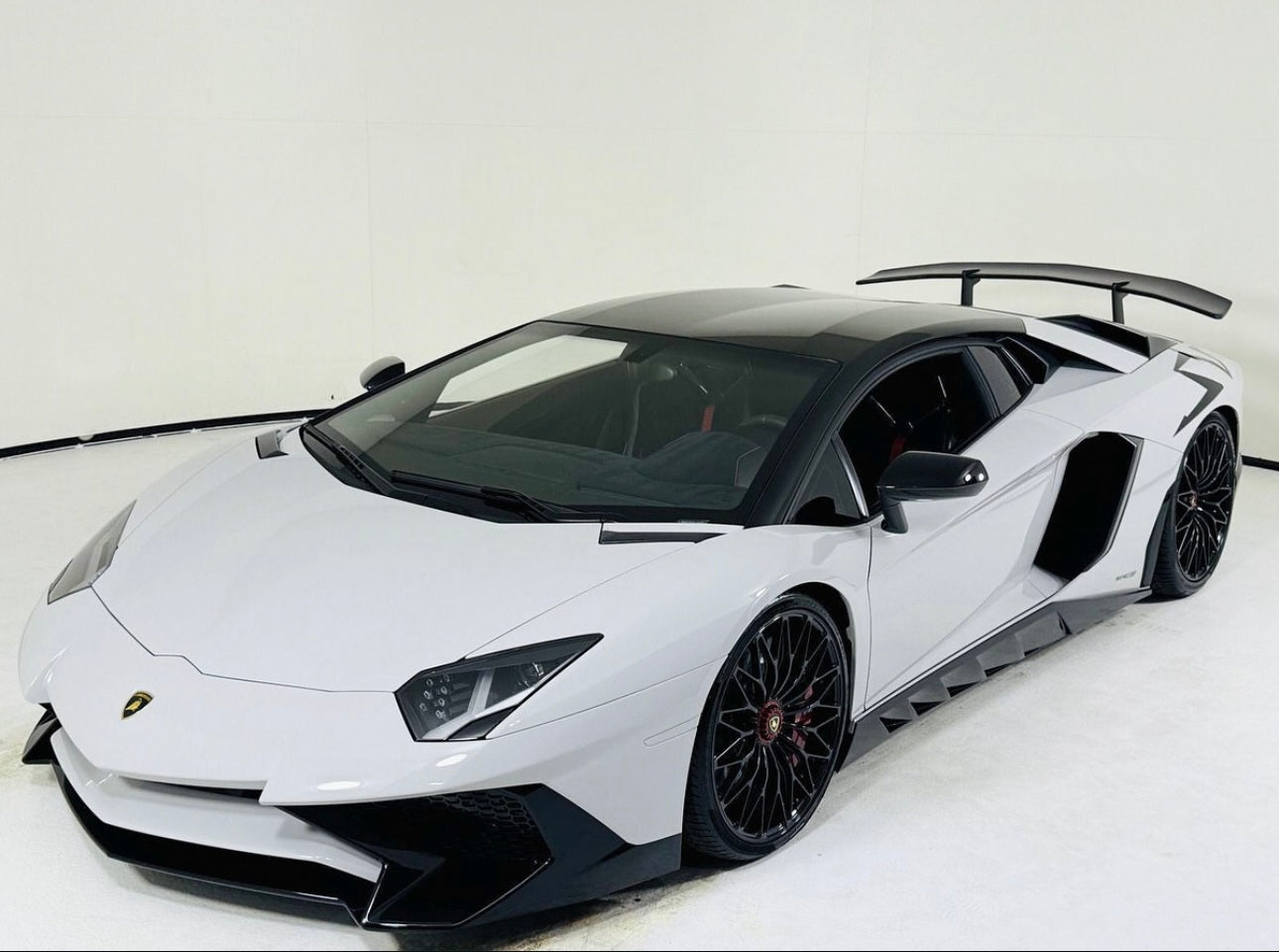 Lamborghini Aventador SV / SV Roadster - NVTC Style Carbon Fiber Side Panels - Exotics Carbon Design