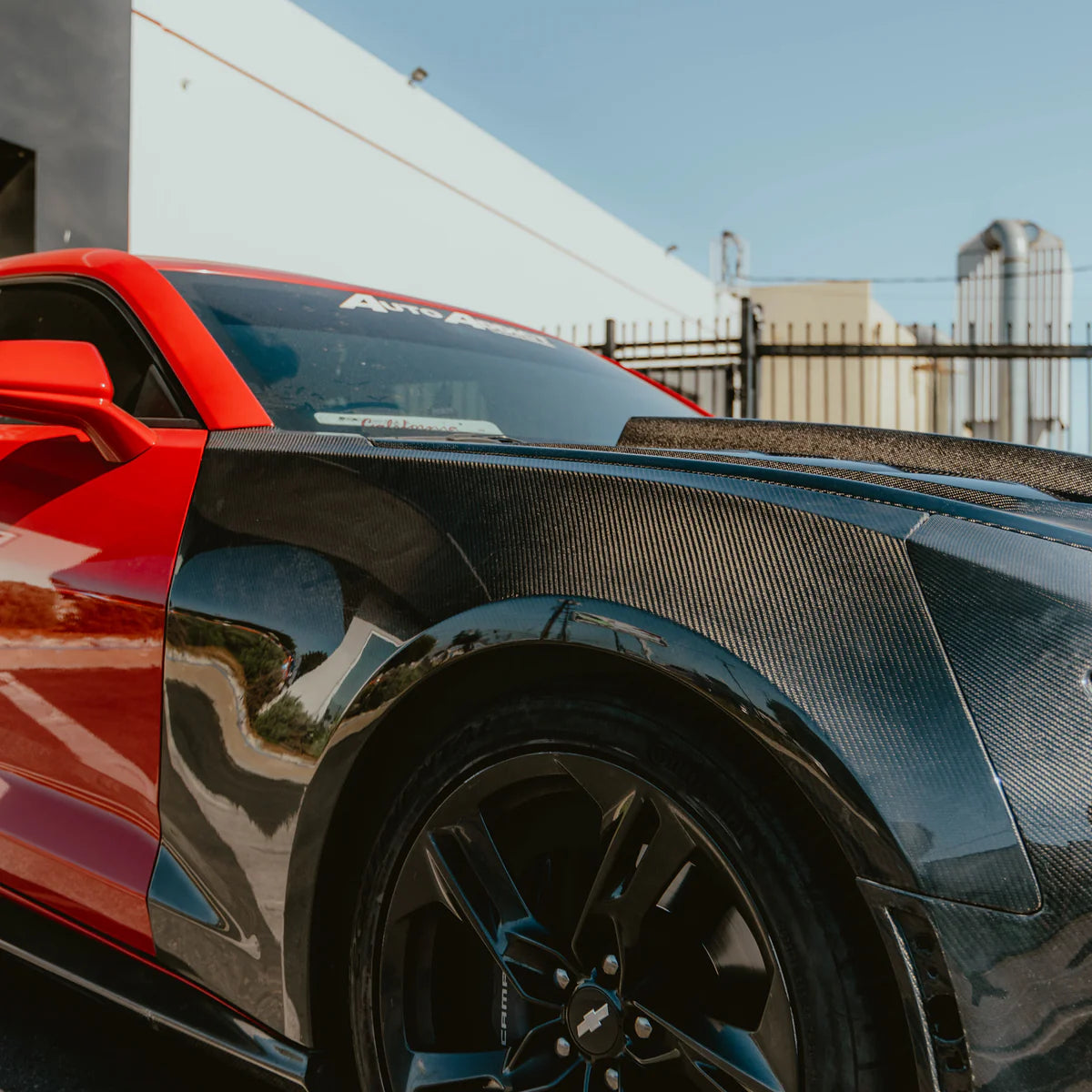 OE-Type Carbon Fiber Front Fenders – Chevrolet Camaro SS / RS / LT (2016–2024) - Exotics Carbon Design