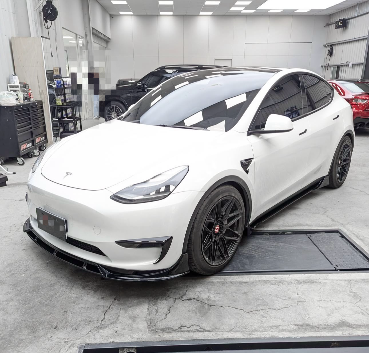 Tesla-modely-body-kit