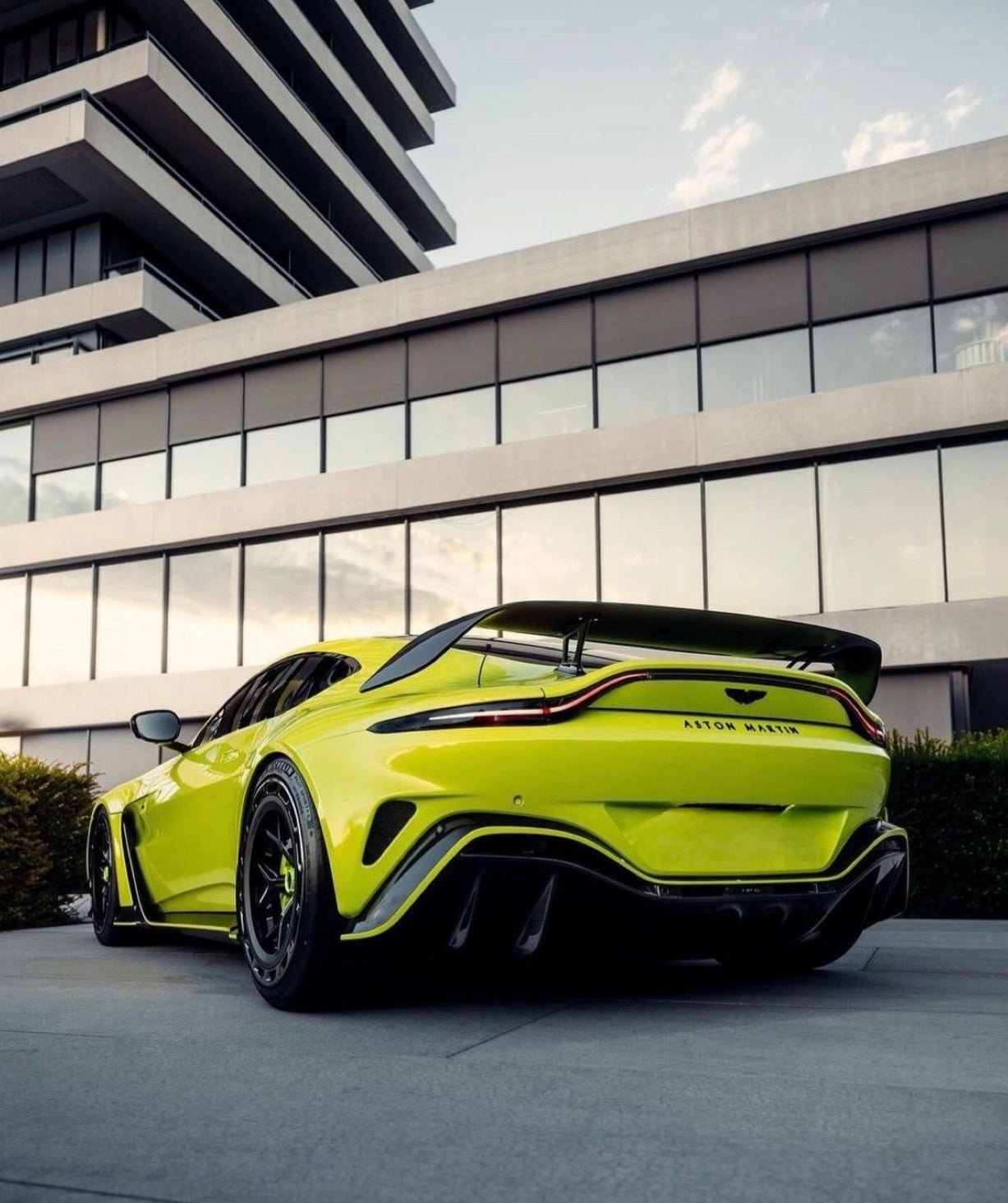 Aston Martin Vantage Carbon Fiber Trunk Wing - Exotics Carbon Design