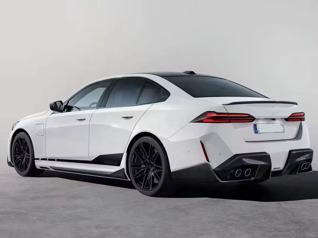 BMW M5 G90 - Carbon Fiber Rear Diffuser with Muffler Covers - Exotics Carbon Design