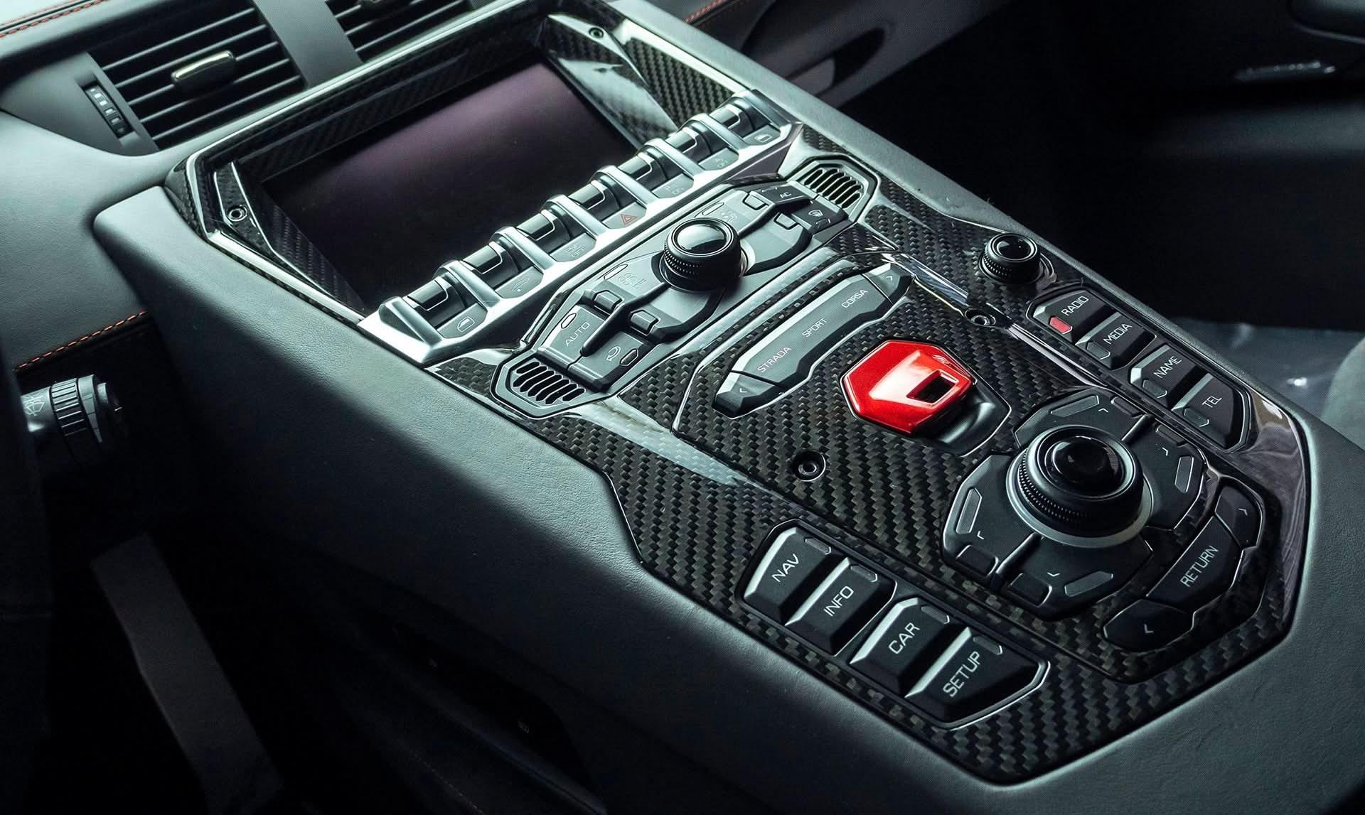 Carbon Fiber Center Console Trim for Lamborghini Aventador (LP700 / LP740) - Exotics Carbon Design