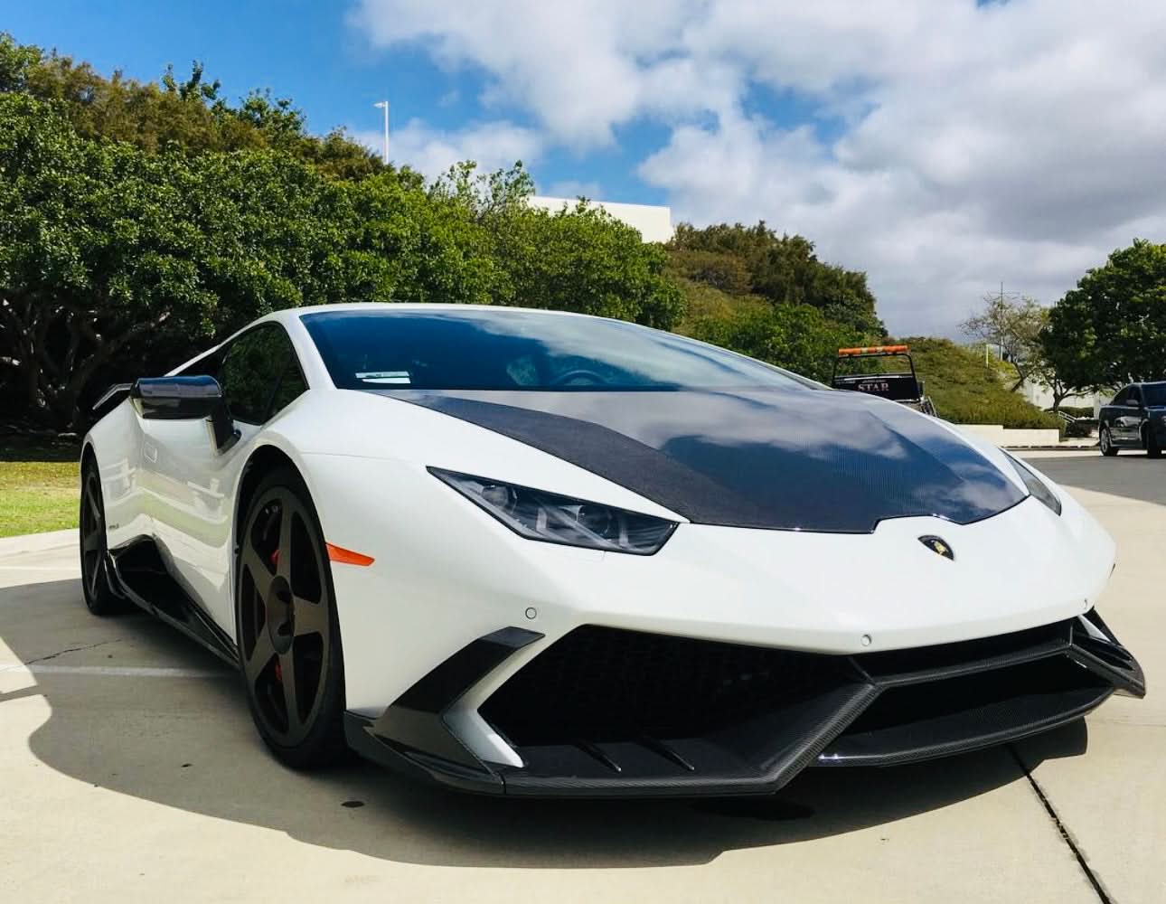Carbon Fiber Front Lip Diffuser – Lamborghini Huracán LP610 - 4 (2014 - 2019) - Exotics Carbon Design