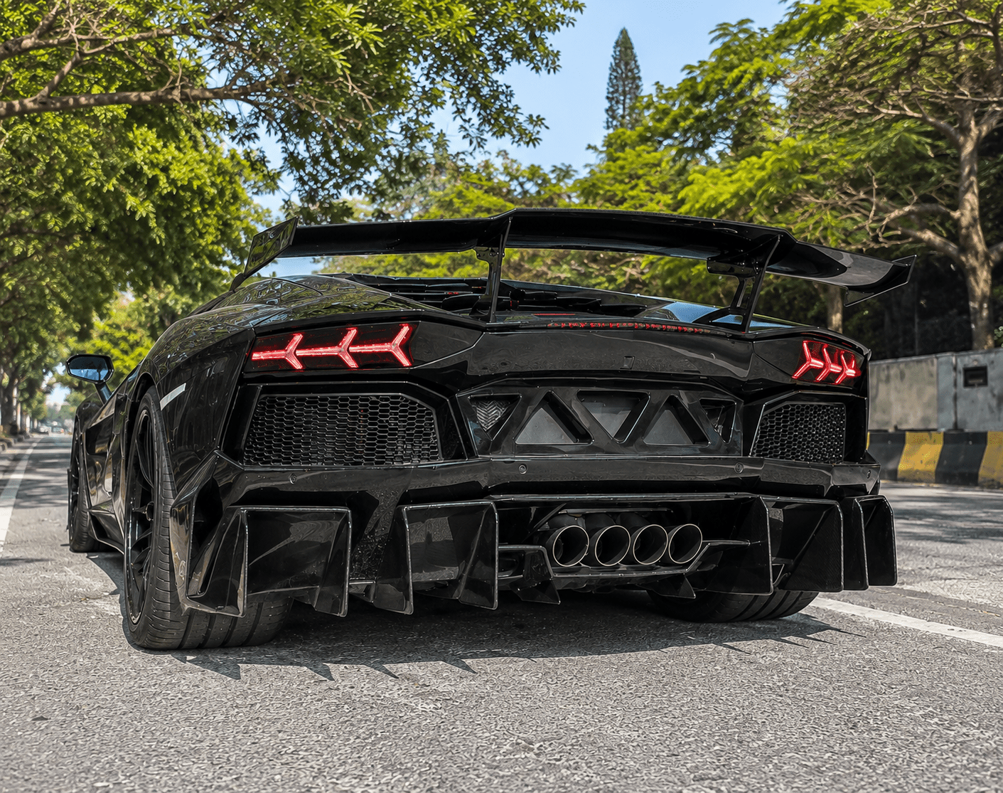Carbon Fiber Rear Diffuser with fins - Lamborghini Aventador LP700 - Exotics Carbon Design