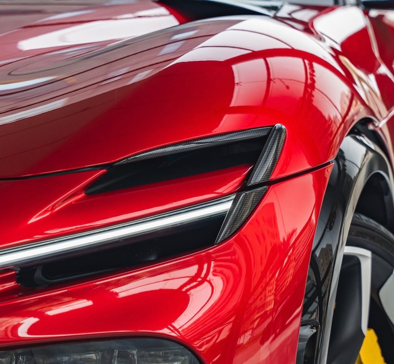 Ferrari Purosangue Carbon Fiber Headlight Trim - Exotics Carbon Design